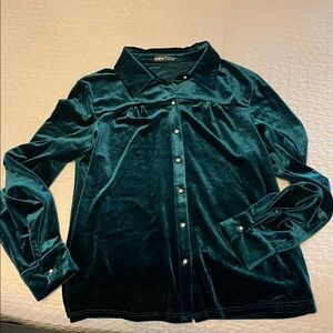 Emerald Green Velvet dress shirt with gold buttons
Size L